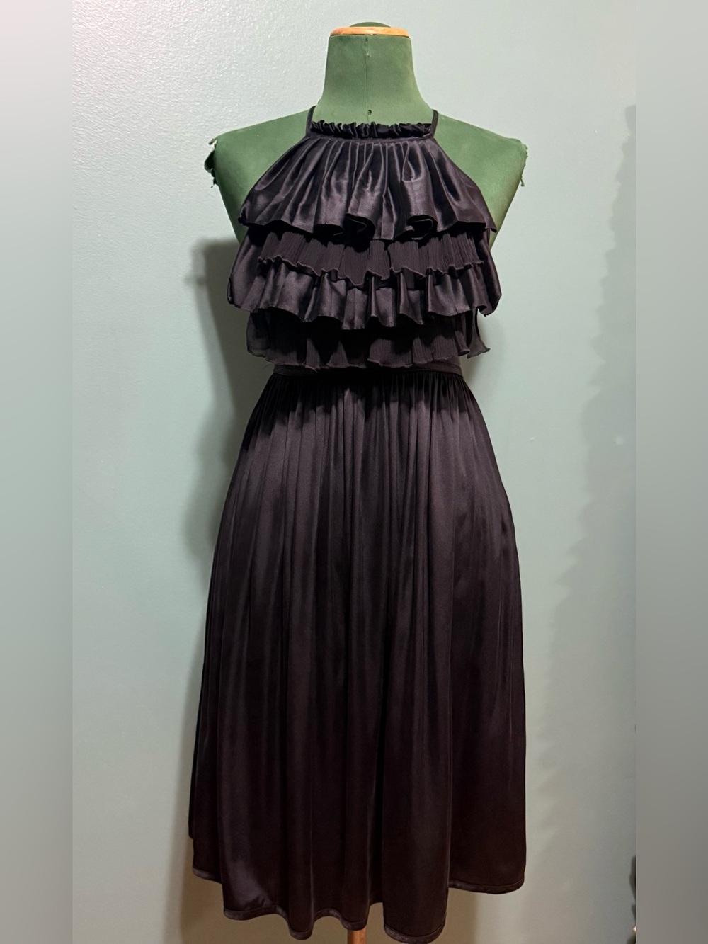 Susana Monaco 97% Silk tiered ruffle halter dress